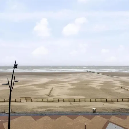 Daire In Near Belgium Pier